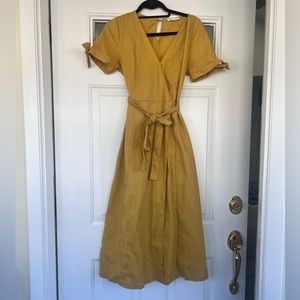 Mustard yellow Blu Pepper dress sized medium.
